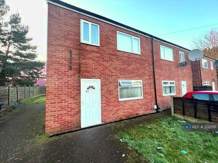 3 Bedroom Semi-Detached House To Rent In Butterwick Close, Manchester, M12
