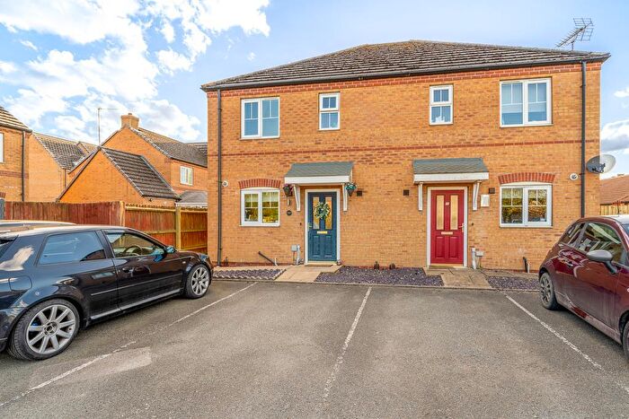 3 Bedroom Semi-Detached House For Sale In Oxford Gardens, Holbeach, PE12