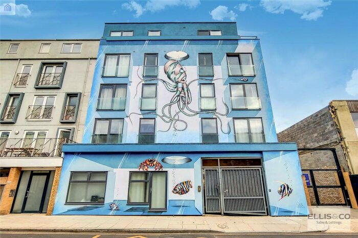 1 Bedroom Apartment To Rent In Mowlem Street, London, E2
