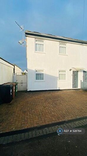 3 Bedroom End Of Terrace House To Rent In Updale Close, Potters Bar, EN6