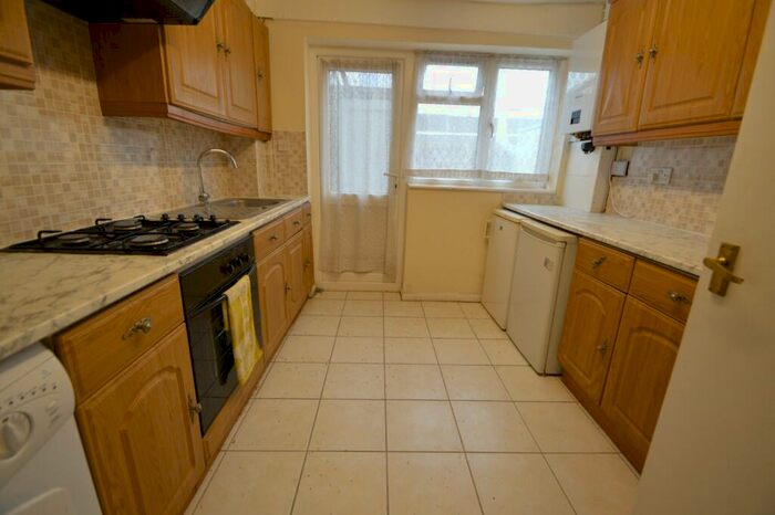 3 Bedroom Terraced House To Rent In Goodman Park, Slough, Berkshire, SL2