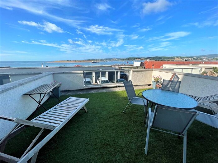 2 Bedroom Flat To Rent In Shelly Court, Exmouth, EX8