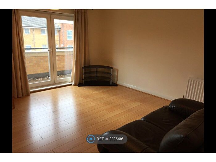 2 Bedroom Flat To Rent In Admiralty Close, West Drayton, UB7