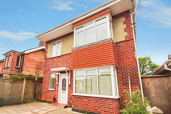 5 Bedroom Detached House For Sale In Winton, Bournemouth, BH9