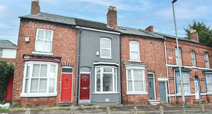 2 Bedroom Terraced House To Rent In Alvechurch Road, Birmingham, West Midlands, B31