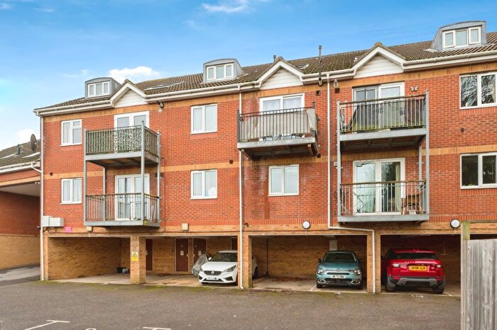 2 Bedroom Flat For Sale In Twyford Road, Eastleigh, SO50