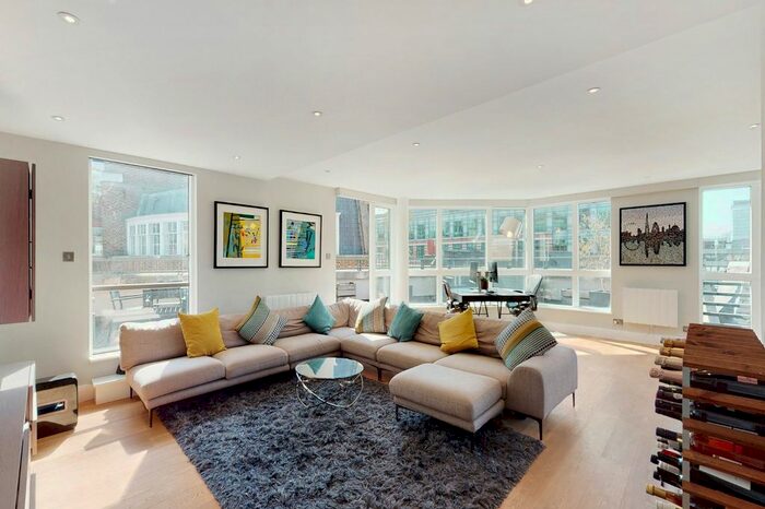 3 Bedroom Flat To Rent In Black Friars Lane, London, EC4V