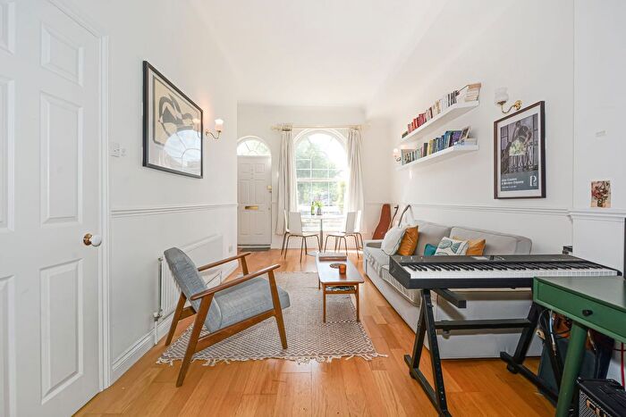 1 Bedroom Flat To Rent In William Square, London, SE16