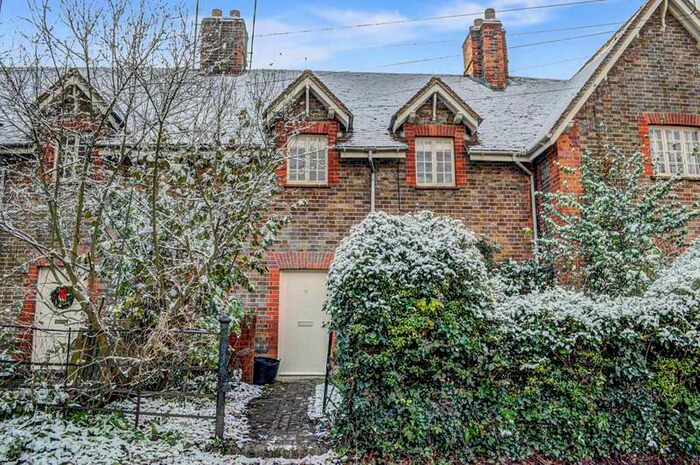 2 Bedroom Terraced House To Rent In Blenheim Road, Watlington, OX49