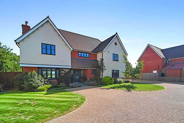 4 Bedroom Detached House For Sale In Glebe Place, Tendring, CO16