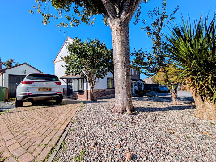 3 Bedroom Semi Detached House For Sale In Robins Way, Plymstock, Devon, PL9