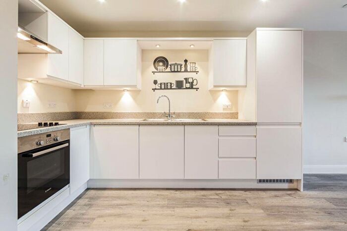 1 Bedroom Flat To Rent In Guildgate House, High Street, Crowthorne, RG45