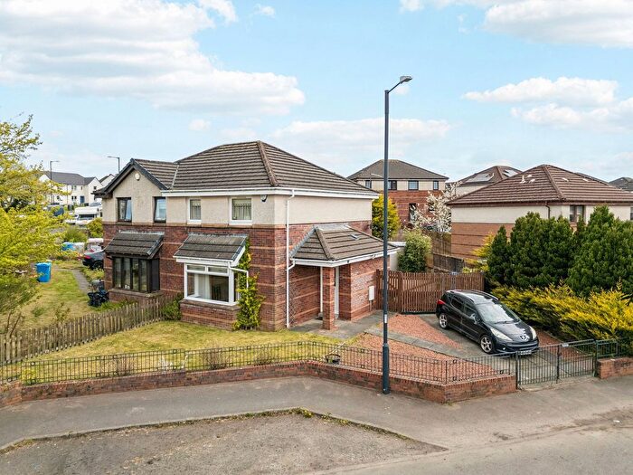 3 Bedroom Semi-Detached House For Sale In Waulkmill Avenue, Barrhead, G78