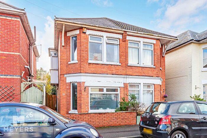 3 Bedroom Semi-Detached House For Sale In Wheaton Road, Bournemouth, BH7