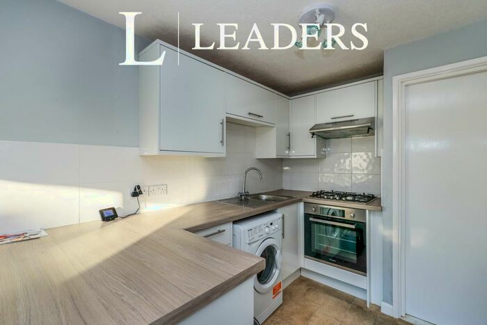 1 Bedroom Apartment To Rent In Clive Road, PO1