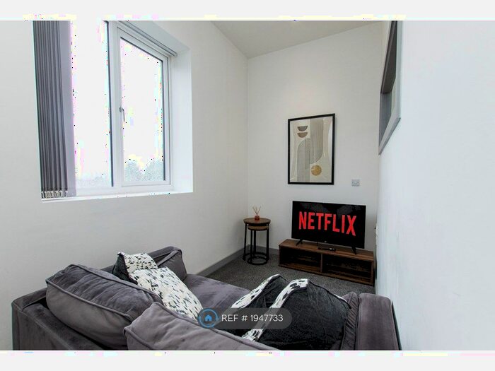 1 Bedroom Flat To Rent In Oak Court, Brierley Hill, DY5