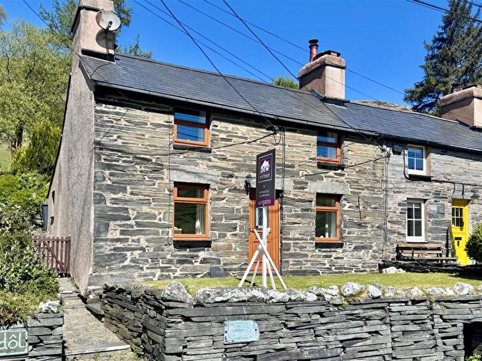 2 Bedroom End Of Terrace House For Sale In Cwm Penmachno, LL24