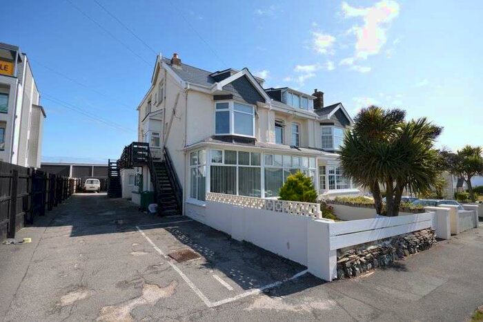 1 Bedroom Property To Rent In Pentire Avenue, Newquay, TR7