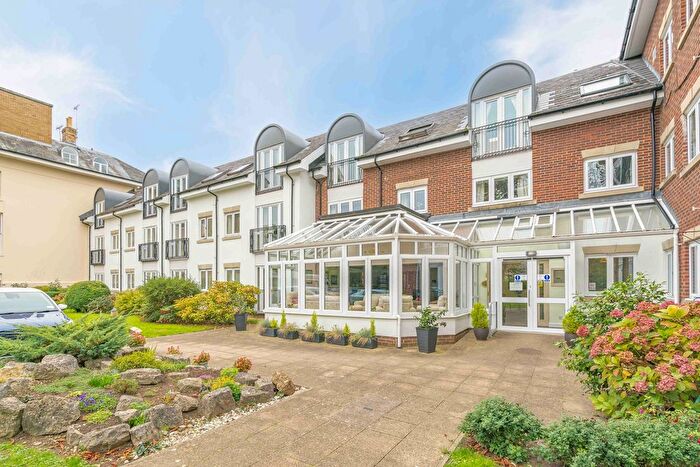 2 Bedroom Property For Sale In Lansdown Road, Cheltenham, GL51