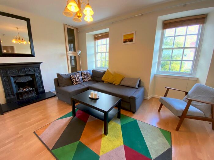 2 Bedroom Flat To Rent In Chessels Court, Old Town, Edinburgh, EH8