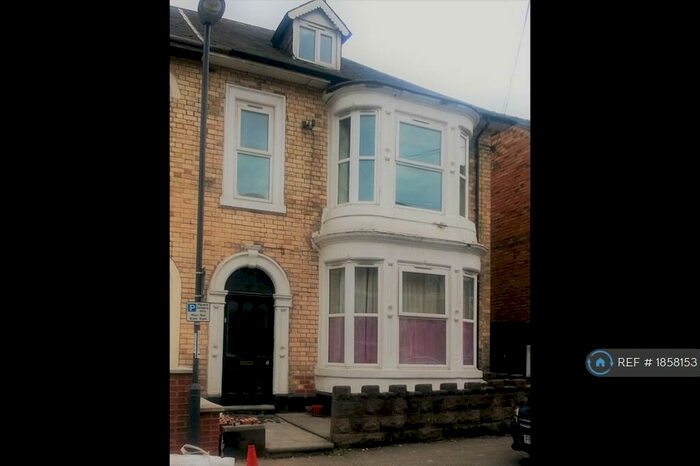 1 Bedroom Flat To Rent In Chestnut Avenue, Derby, DE23