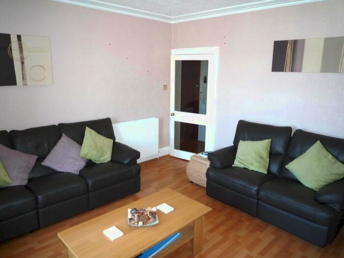 1 Bedroom Flat To Rent In Bon Accord Street, Aberdeen, AB11