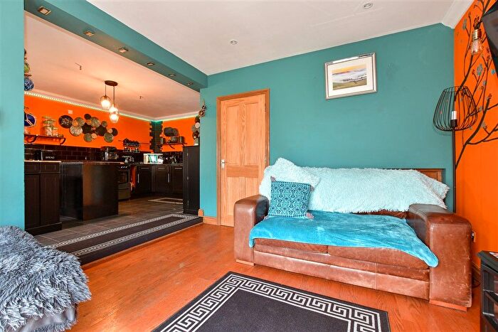 5 Bedroom Detached House For Sale In Broadway, Sandown, Isle Of Wight, PO36