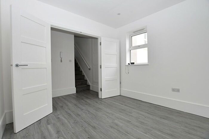 2 Bedroom Apartment To Rent In Lansdowne Road, Croydon, CR0