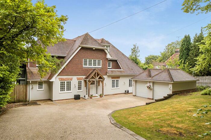 5 Bedroom House For Sale In Bridge Way, Chipstead, Coulsdon, CR5