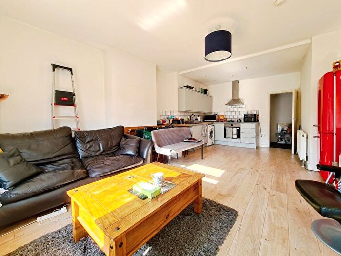 2 Bedroom Flat To Rent In Reddish Lane, Gorton, Manchester, M18