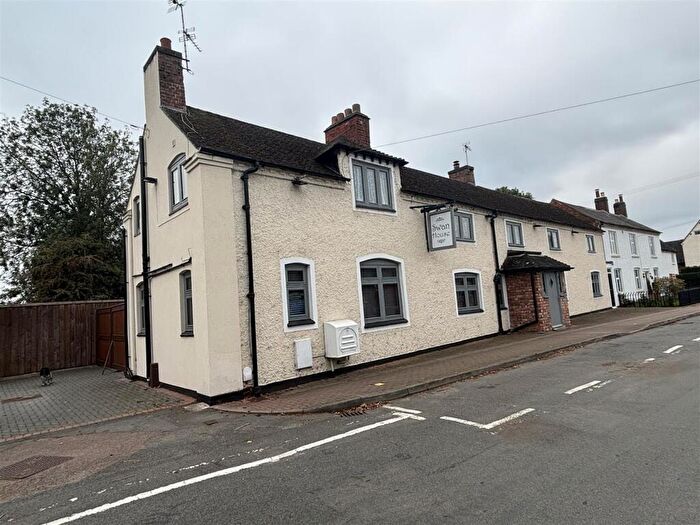 6 Bedroom Link Detached House For Sale In Main Street, Newbold Verdon, Leicester, LE9