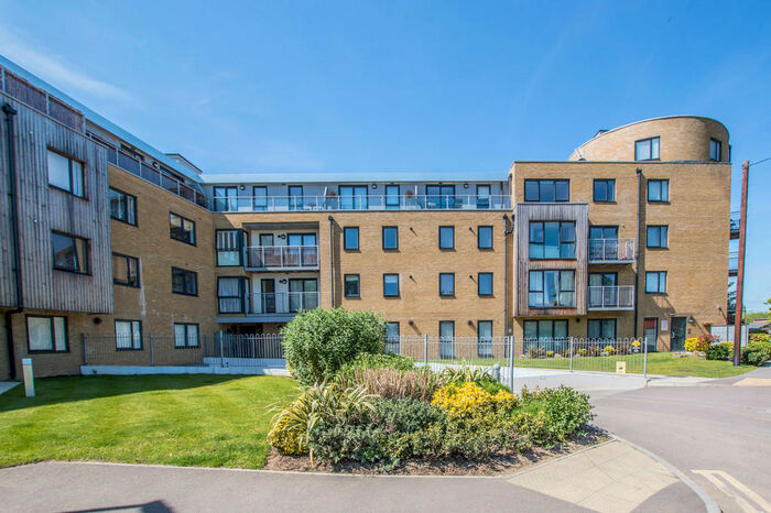 2 Bedroom Apartment To Rent In Smeaton Court, Hertford, SG13
