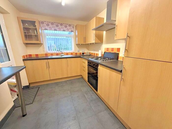 2 Bedroom Bungalow For Sale In Barleyfield Way, Houghton Regis, Dunstable, LU5
