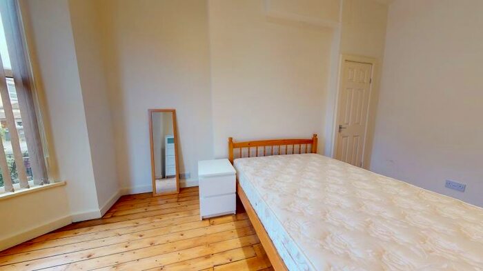 6 Bedroom Terraced House To Rent In Bennett Road, Headingley, Leeds, LS6