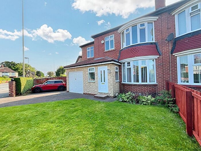 4 Bedroom Semi Detached House For Sale In Hebburn, Tyne And Wear, NE31