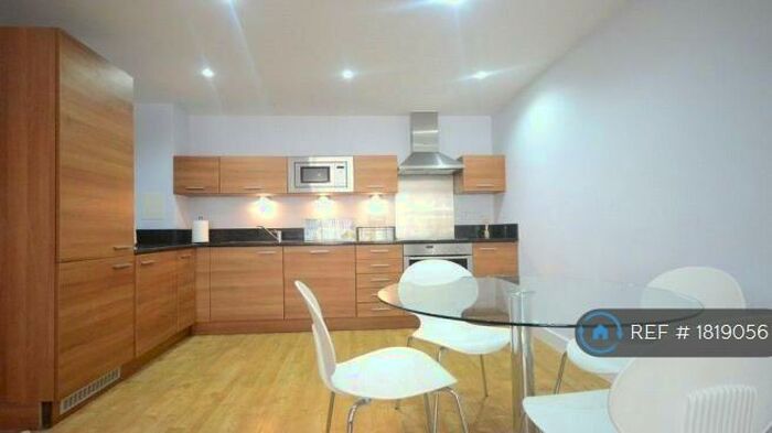 2 Bedroom Flat To Rent In Projection West, Reading, RG1