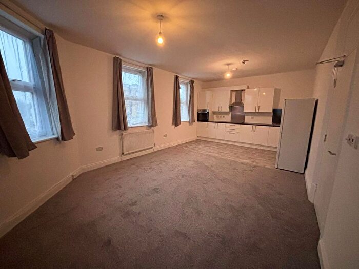2 Bedroom Flat To Rent In Hertford Road, EN3