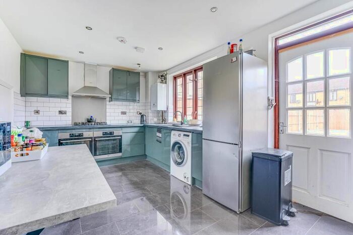 4 Bedroom Property To Rent In Pearson Street, Shoreditch, E2