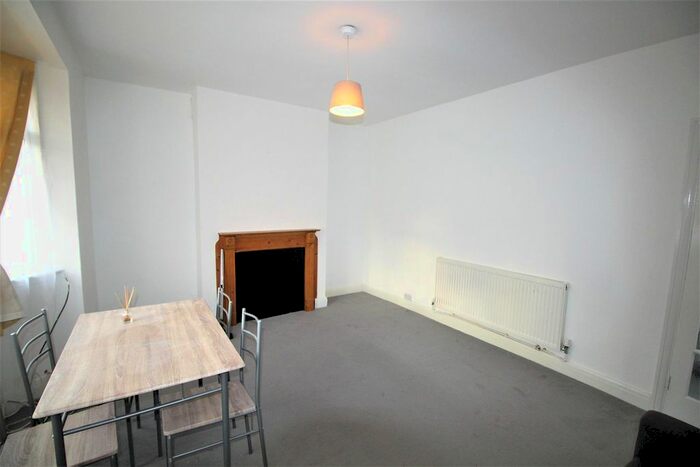 1 Bedroom Flat To Rent In Colindeep Lane, NW9