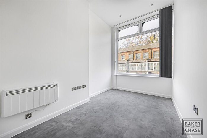 1 Bedroom Flat To Rent In High Road, Bruce Grove, London, N17