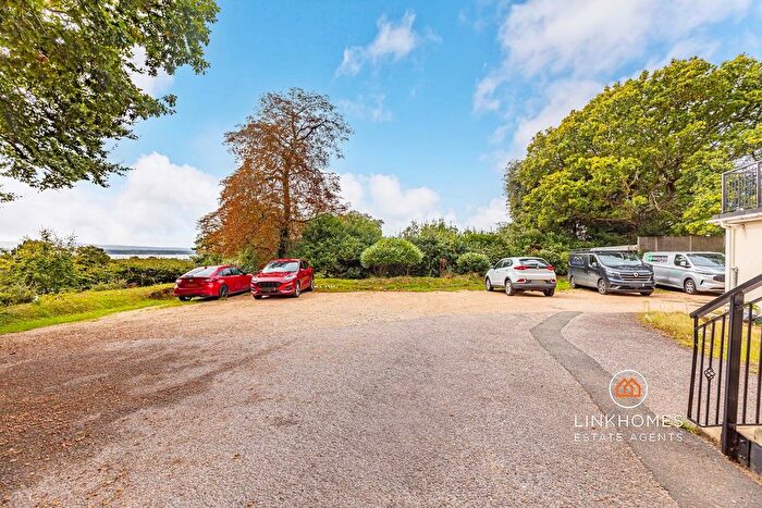 1 Bedroom Flat For Sale In Courtenay Road, Poole, BH14