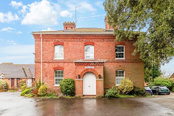 1 Bedroom Flat To Rent In High Street, Hartfield, TN7