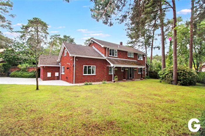 4 Bedroom Detached House For Sale In Evans Close, Ashley Heath, Ringwood, Hampshire, BH24
