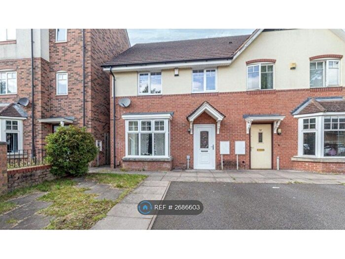 3 Bedroom Semi Detached House To Rent In Claerwen Grove, Northfield, Birmingham, B31