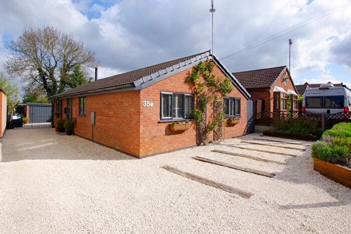 3 Bedroom Detached Bungalow For Sale In Ashby Road, Donisthorpe, DE12