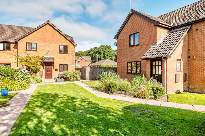 1 Bedroom Flat To Rent In Froud Way, Corfe Mullen, Wimborne, BH21