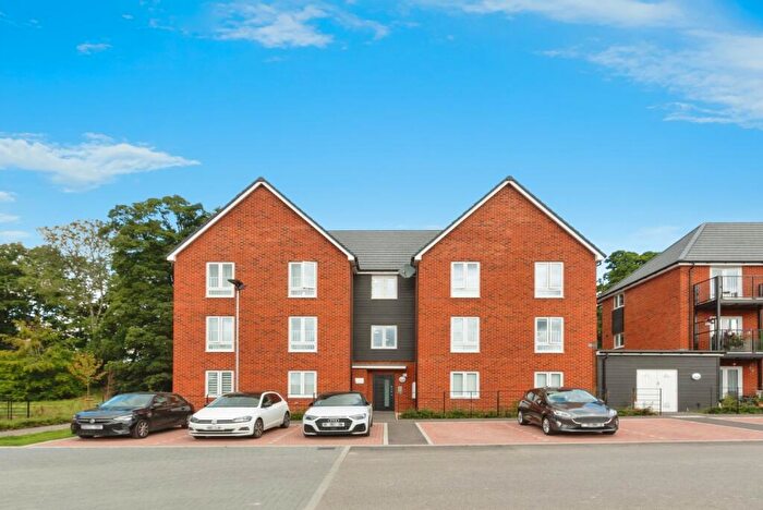 2 Bedroom Flat For Sale In Albatross Way, Basingstoke, Hampshire, RG23