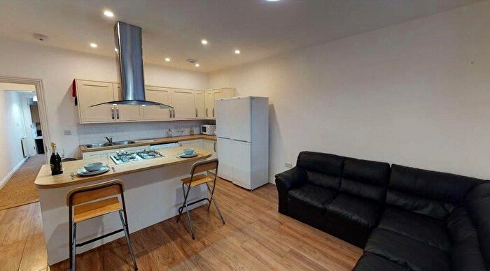 7 Bedroom House To Rent In Margate Road, Southsea, Hampshire, PO5