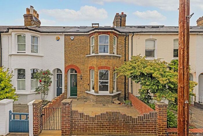 3 Bedroom Property To Rent In Jocelyn Road, Kew, Richmond, TW9