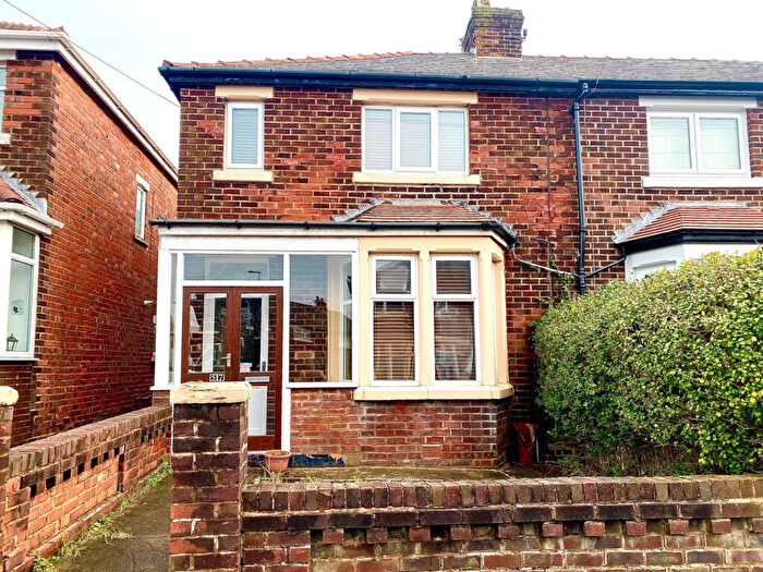 3 Bedroom Semi Detached House To Rent In Devona Avenue, Blackpool, Lancashire, FY4